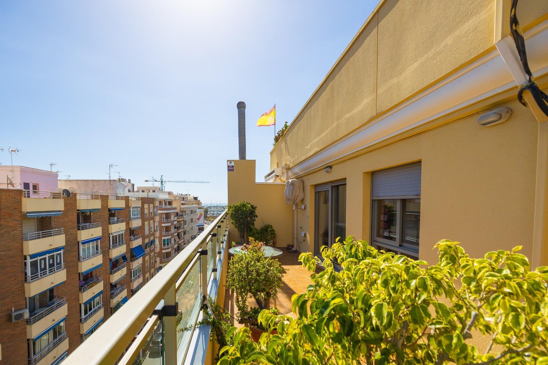 Revente - Penthouse -
Torrevieja - Centro