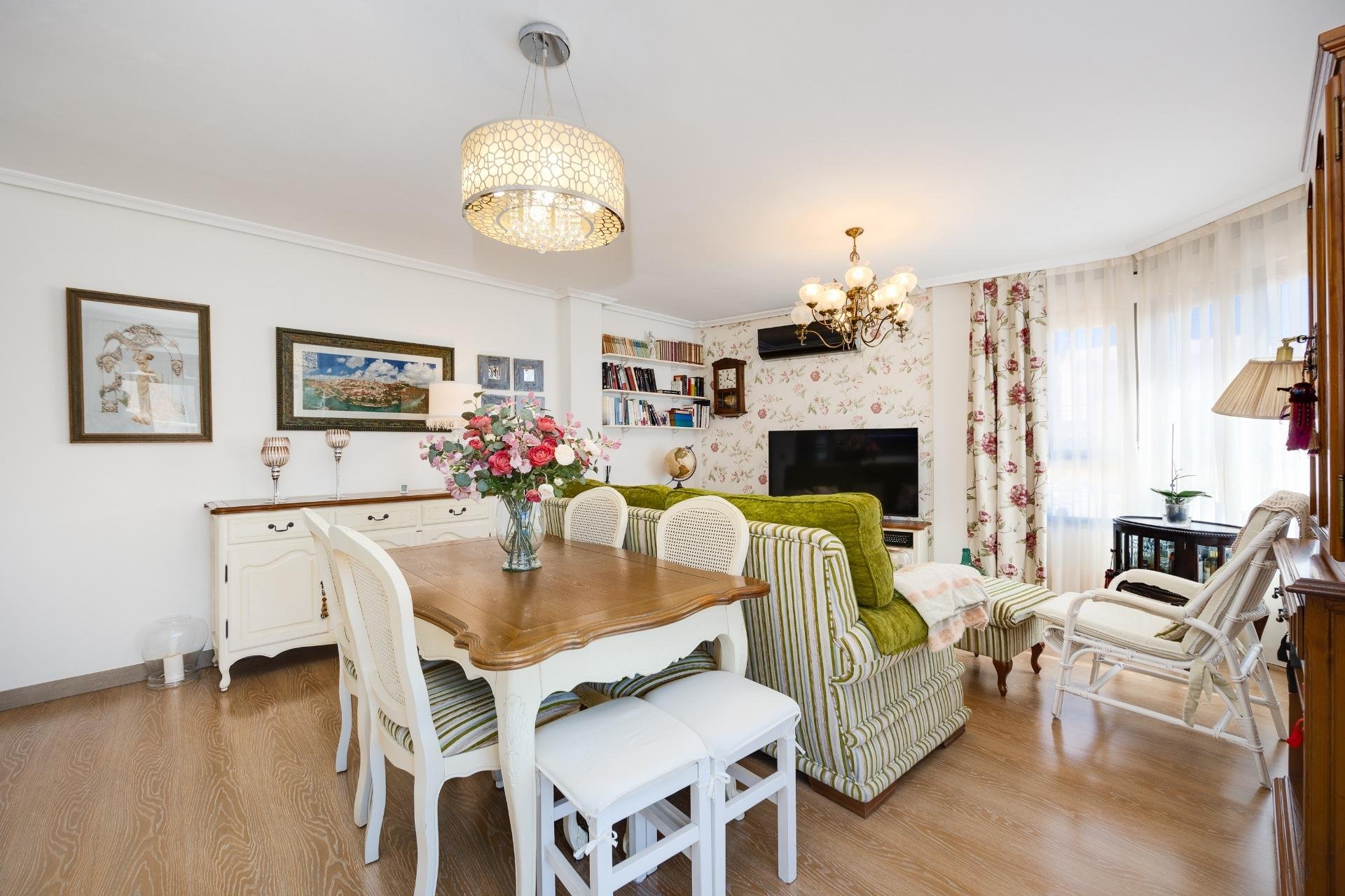 Revente - Penthouse -
Torrevieja - Centro