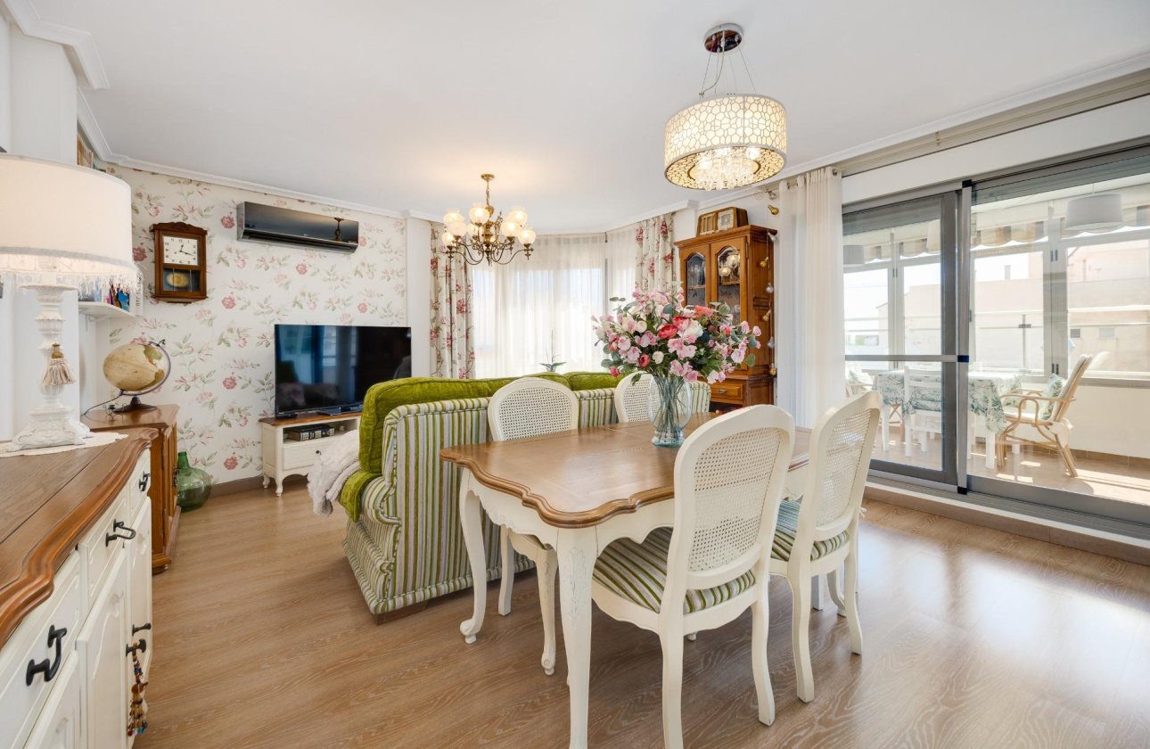 Revente - Penthouse -
Torrevieja - Centro