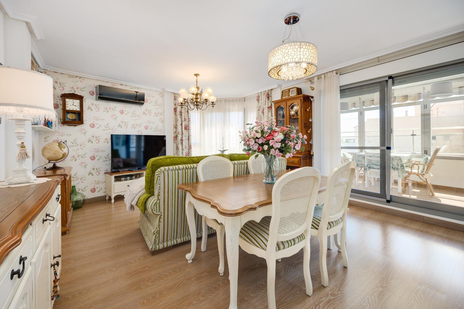 Revente - Penthouse -
Torrevieja - Centro