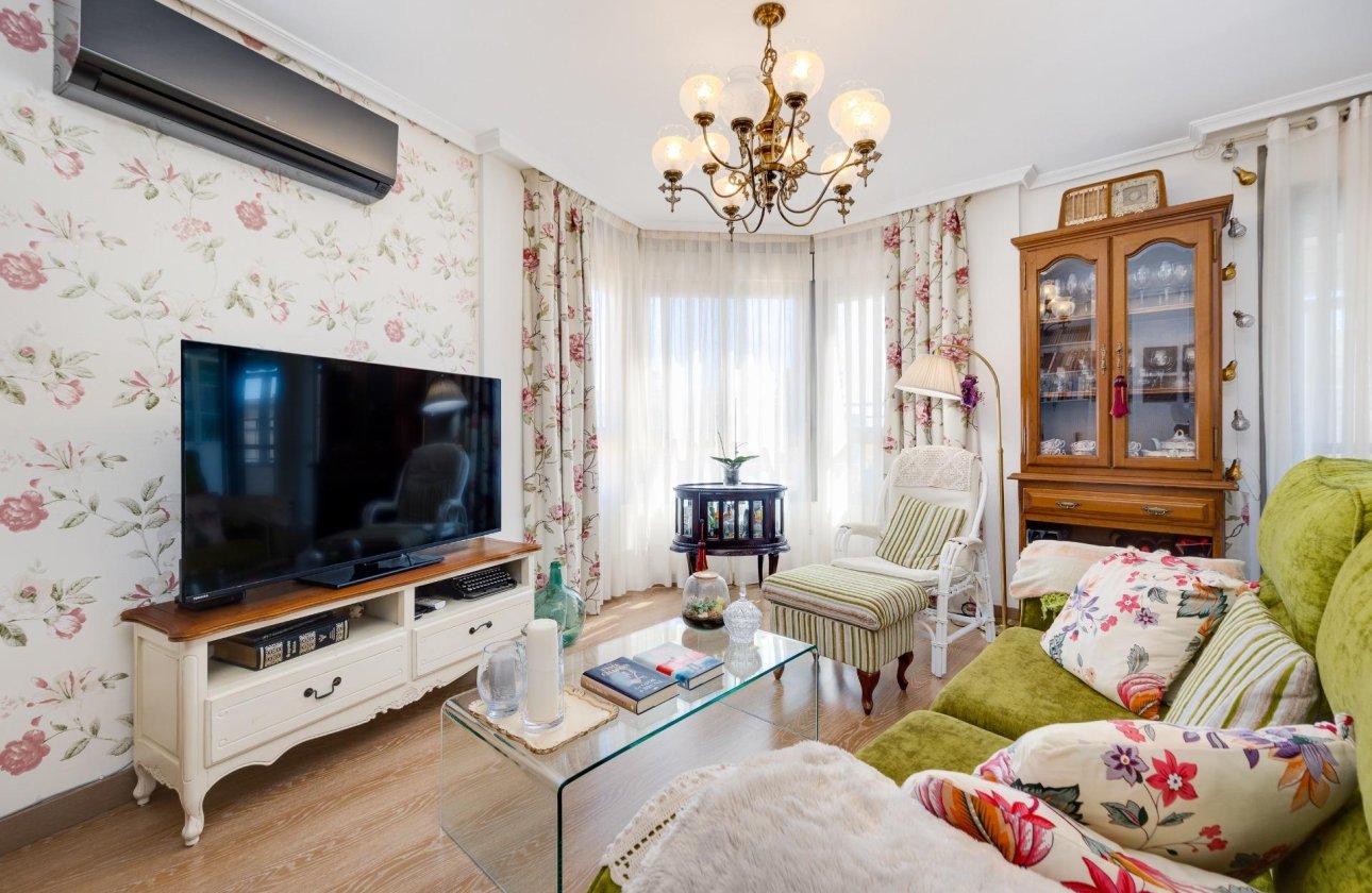 Revente - Penthouse -
Torrevieja - Centro