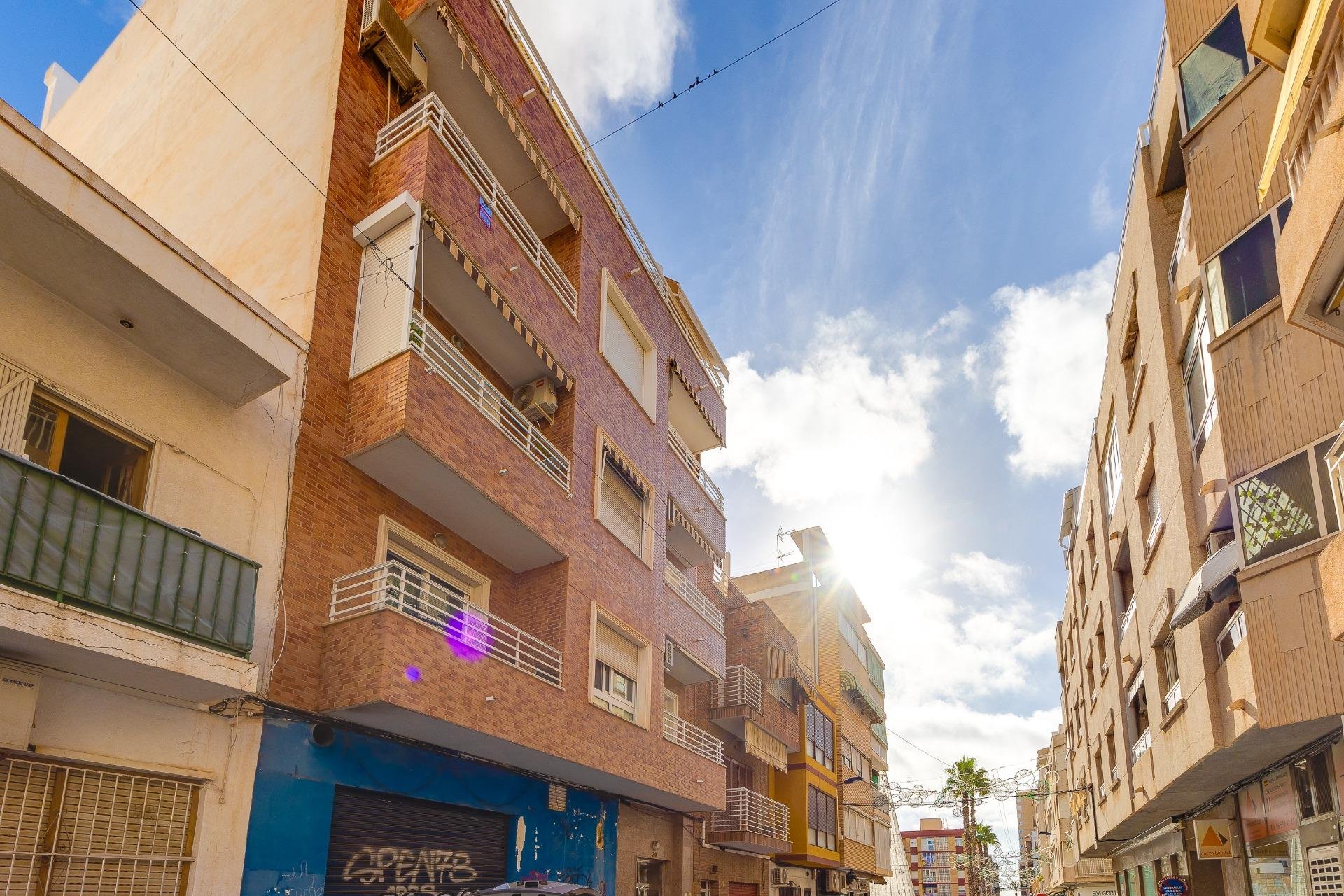 Revente - Penthouse -
Torrevieja - Paseo Maritimo