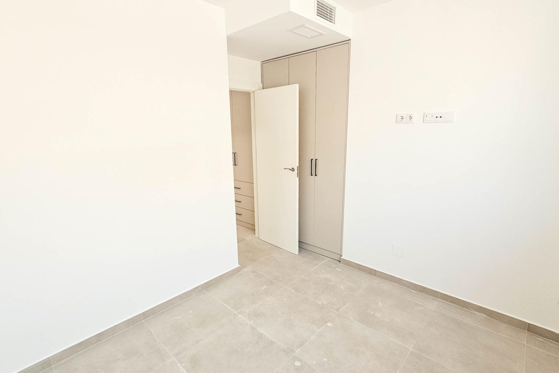 Revente - Penthouse -
Torrevieja - Paseo Maritimo