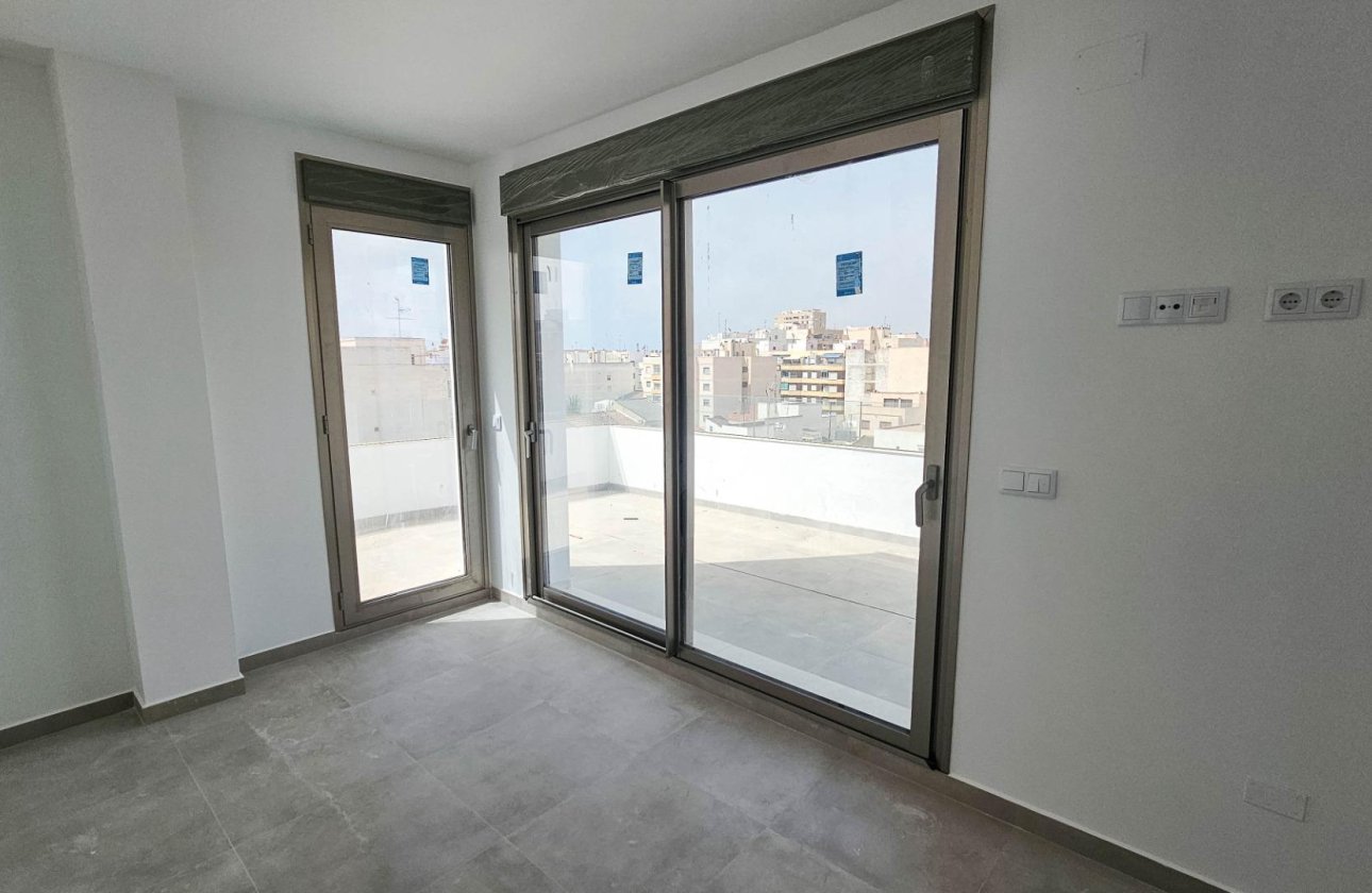 Revente - Penthouse -
Torrevieja - Paseo Maritimo