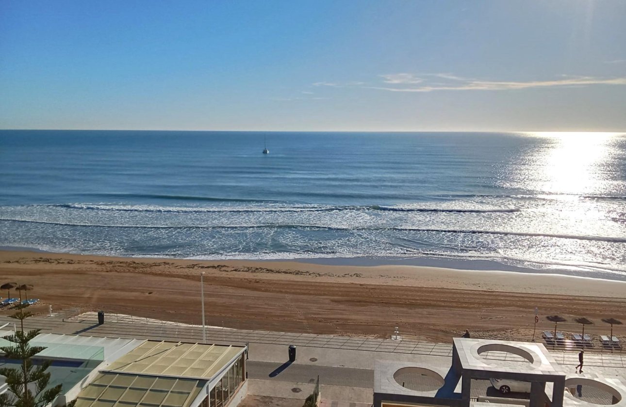 Revente - Penthouse -
Torrevieja - Playa De La Mata