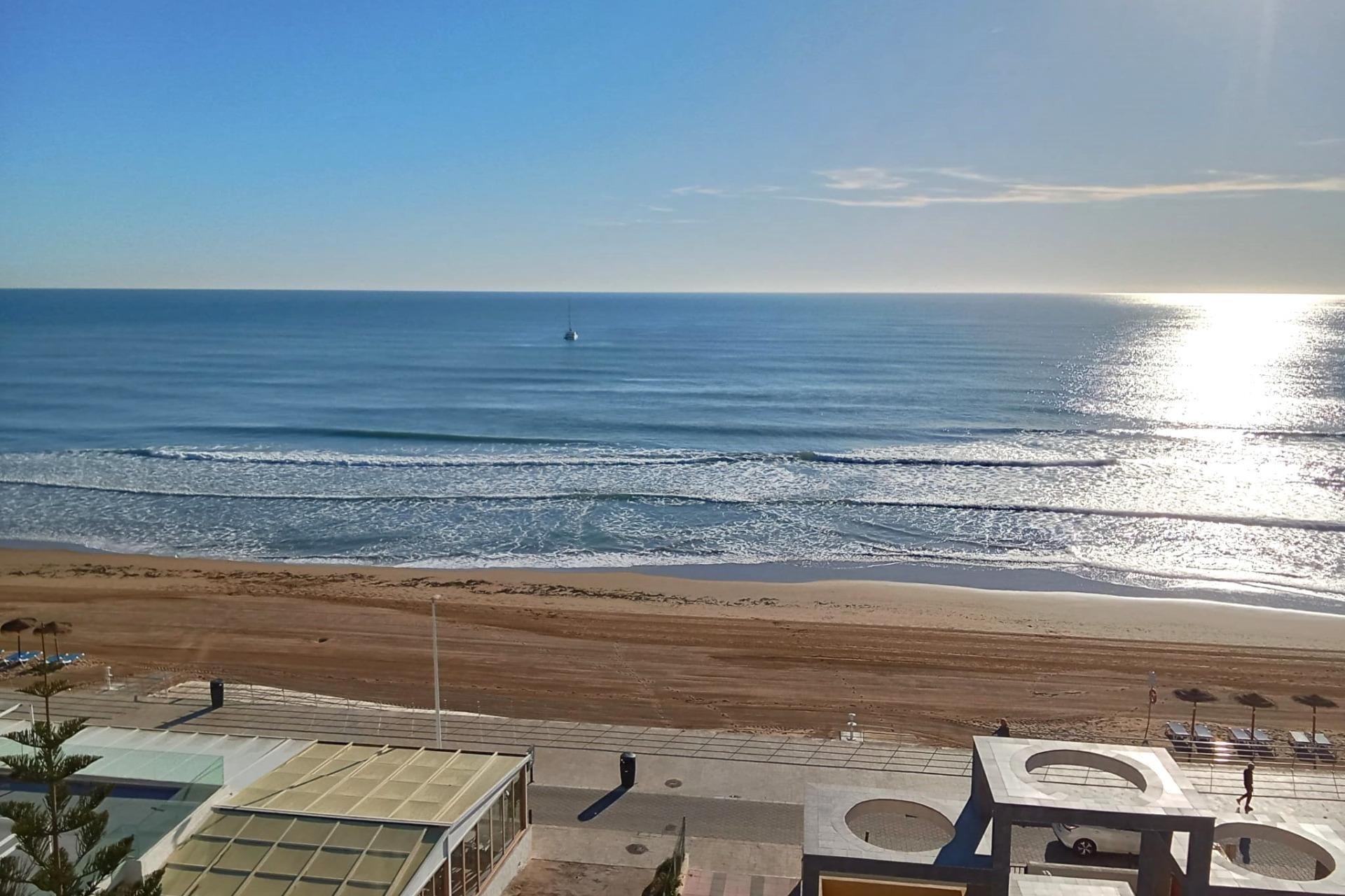 Revente - Penthouse -
Torrevieja - Playa De La Mata