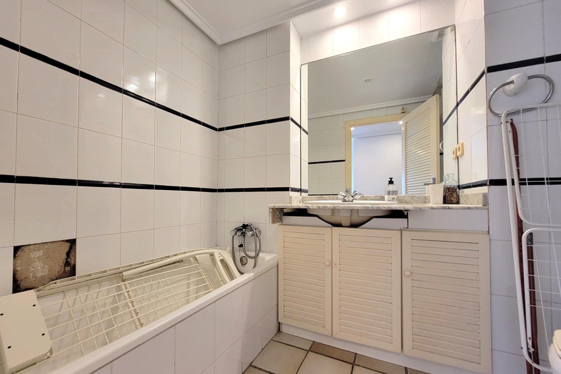 Revente - Penthouse -
Torrevieja - Playa De La Mata