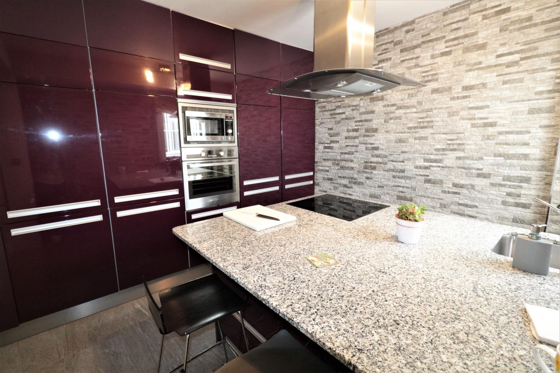 Revente - Penthouse -
Torrevieja - Playa De Los Naufragos