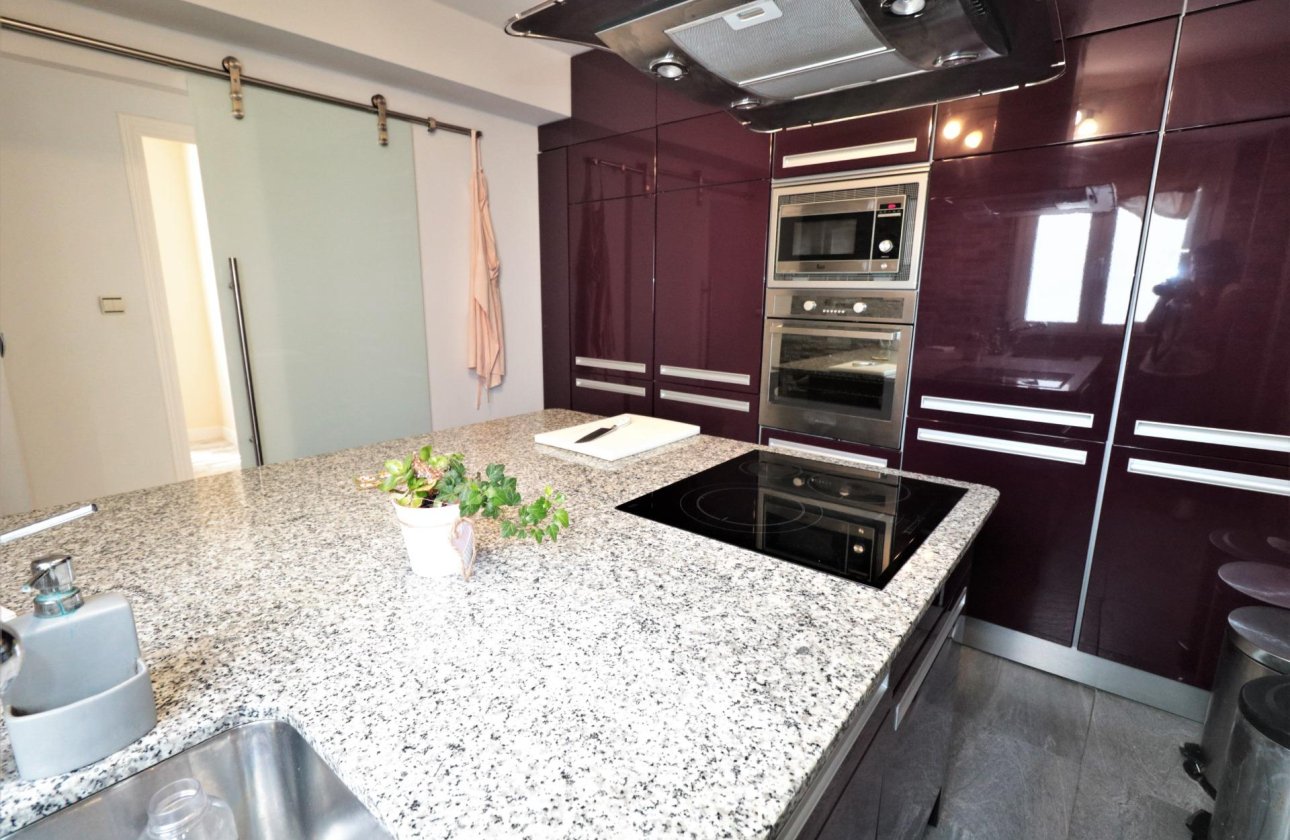 Revente - Penthouse -
Torrevieja - Playa De Los Naufragos