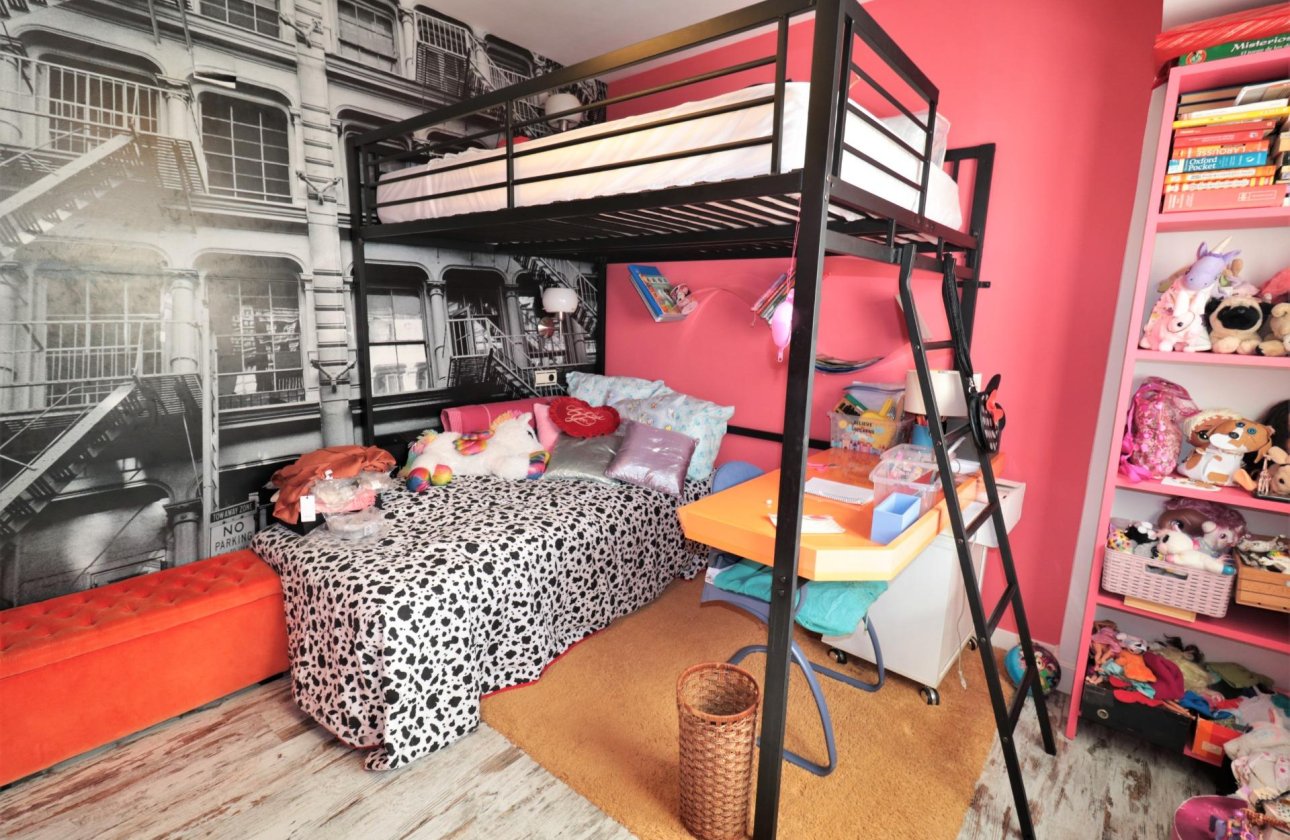 Revente - Penthouse -
Torrevieja - Playa De Los Naufragos