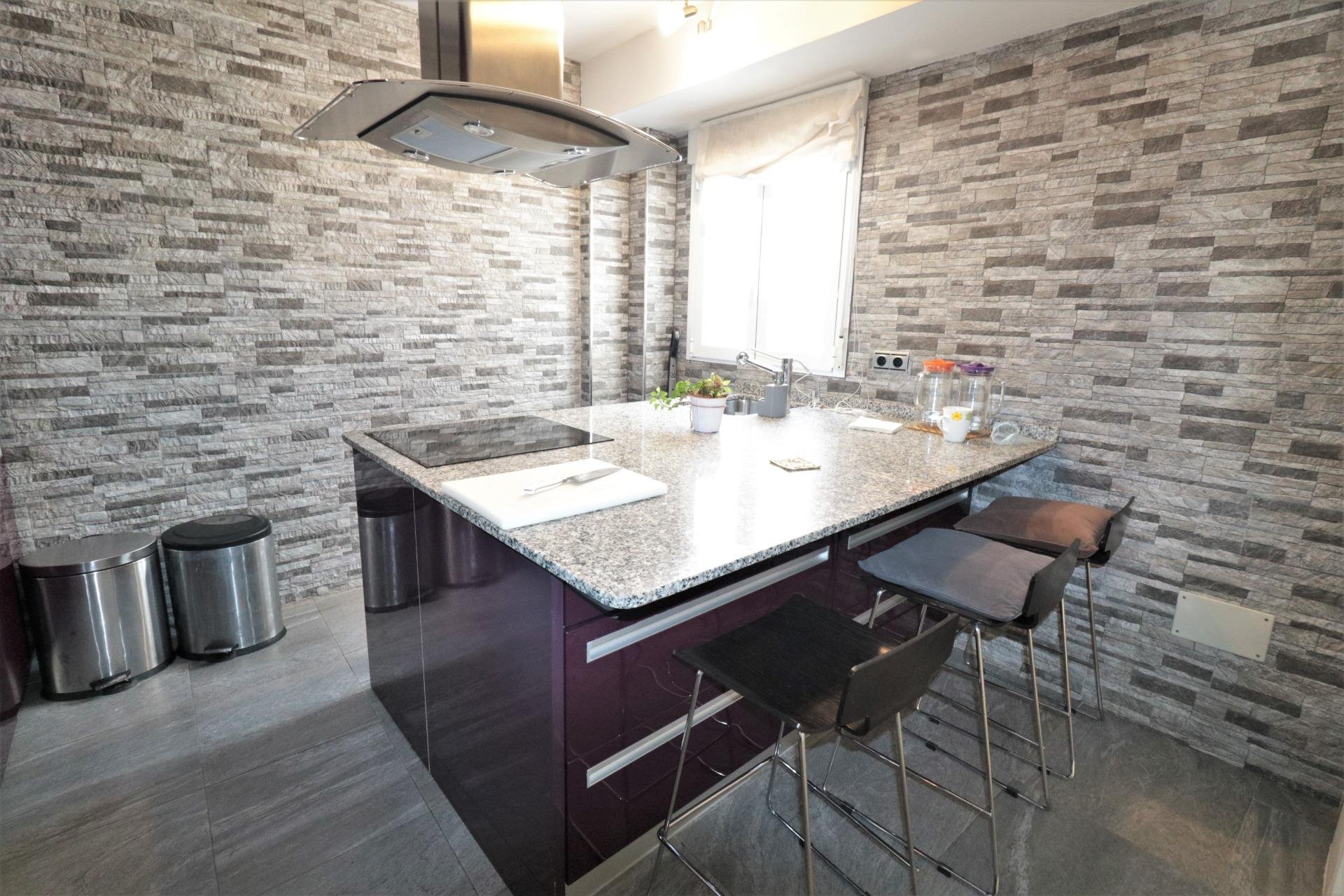 Revente - Penthouse -
Torrevieja - Playa De Los Naufragos