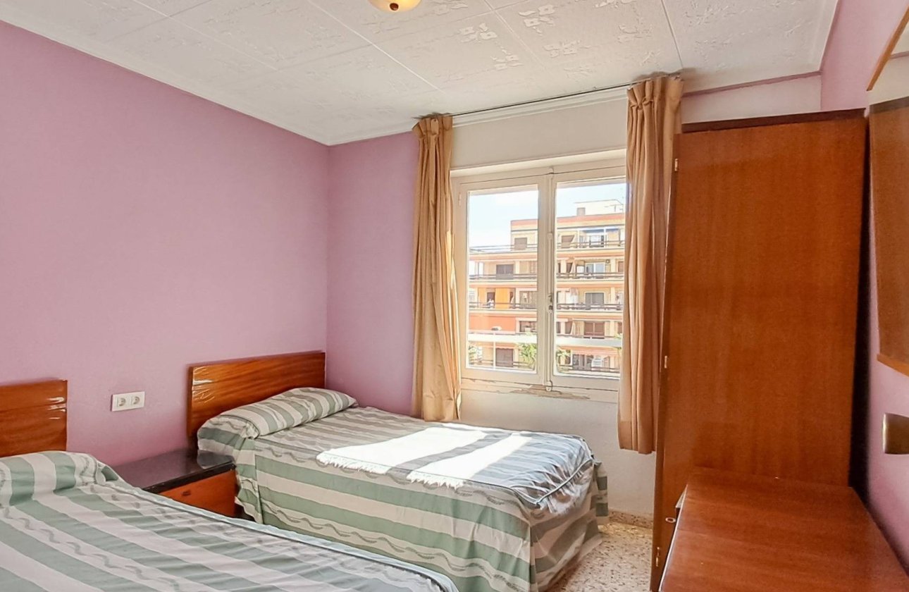 Revente - Penthouse -
Torrevieja - Playa De Los Naufragos