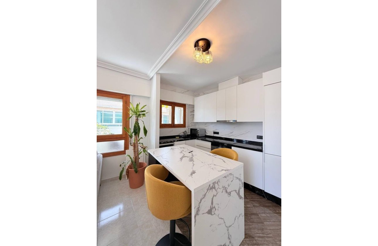 Revente - Penthouse -
Torrevieja - Playa del Cura