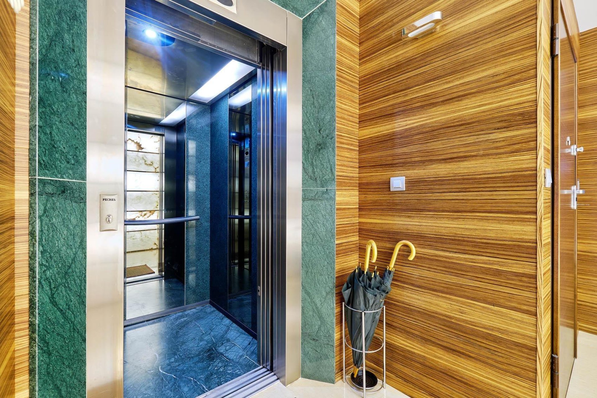 Revente - Penthouse -
Torrevieja