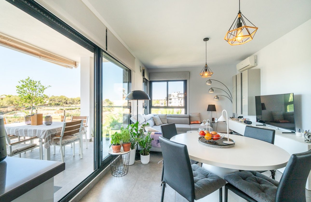 Revente - Penthouse -
Villamartin - Costa Blanca