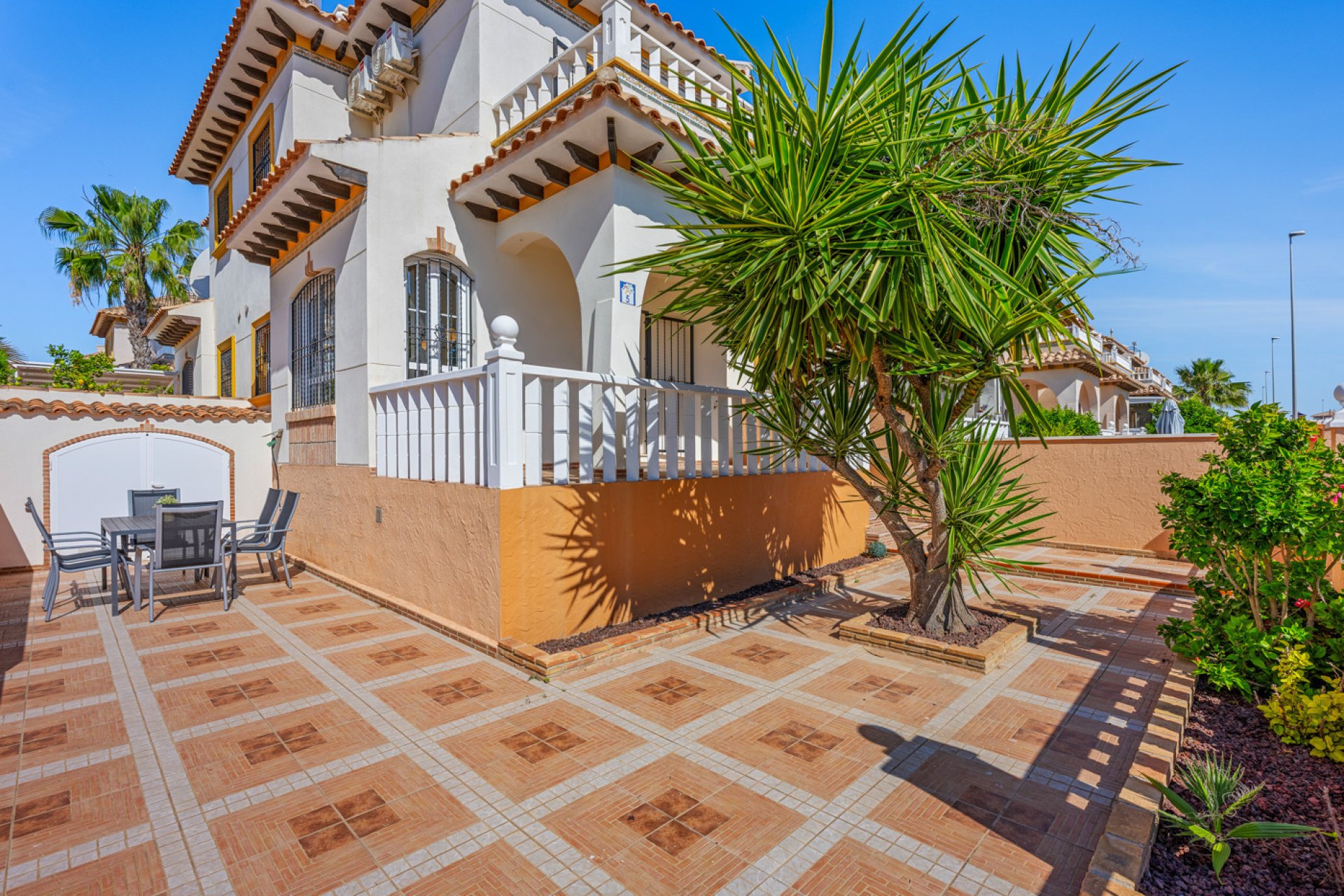 Revente - Quad House -
Cabo Roig - Costa Blanca