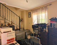 Revente - Quad House -
Lo Crispin - Inland