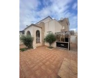 Revente - Quad House -
Torrevieja - Aguas Nuevas