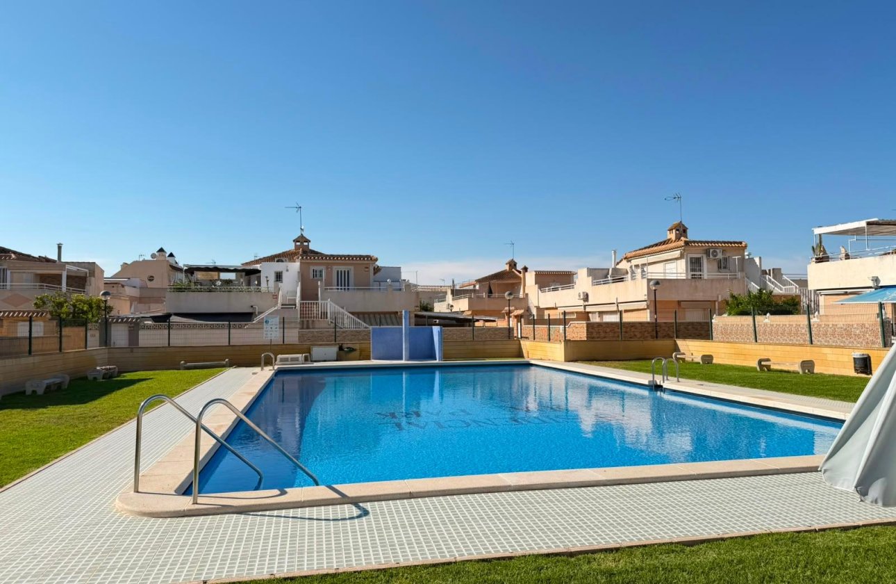 Revente - Quad House -
Torrevieja - Carrefour