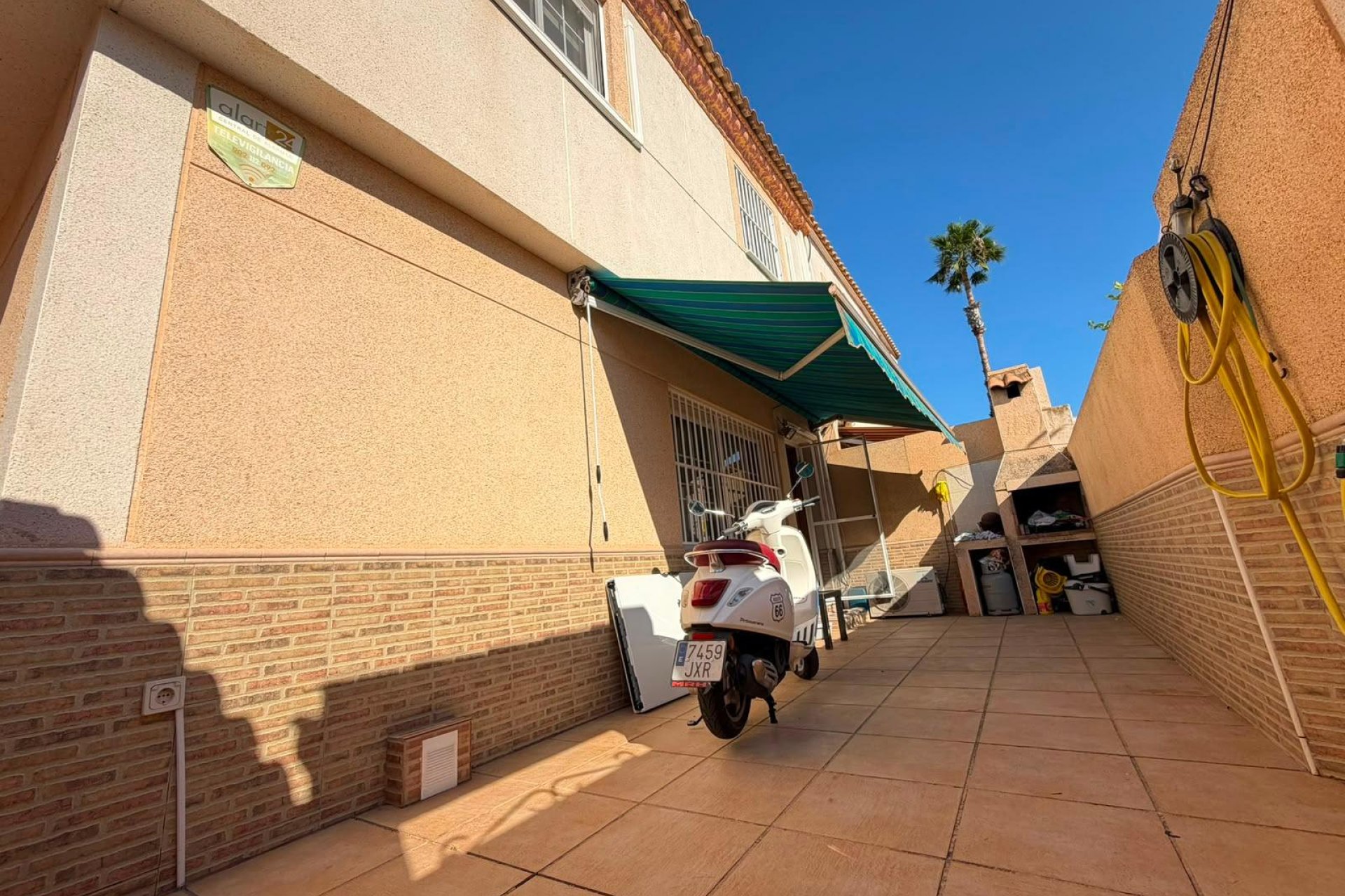 Revente - Quad House -
Torrevieja - Carrefour