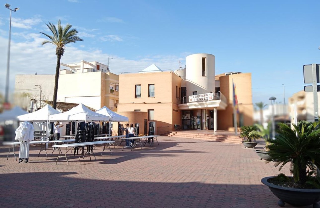 Revente - Semi Detached -
Los Montesinos - PUEBLO CENTRO