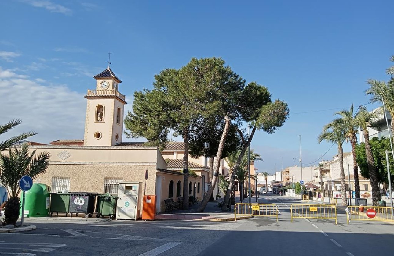 Revente - Semi Detached -
Los Montesinos - PUEBLO CENTRO