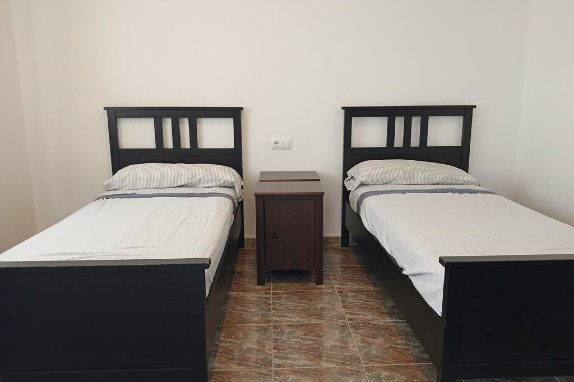 Revente - Semi Detached -
Los Montesinos - PUEBLO CENTRO