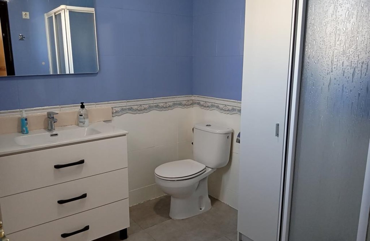 Revente - Semi Detached -
Los Montesinos - PUEBLO CENTRO