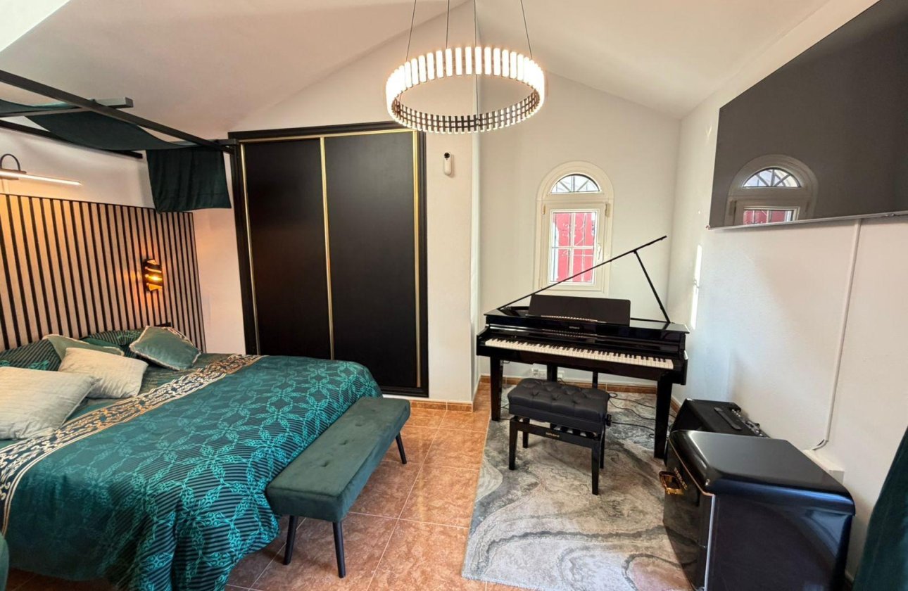 Revente - Semi Detached -
Orihuela Costa - Villamartín