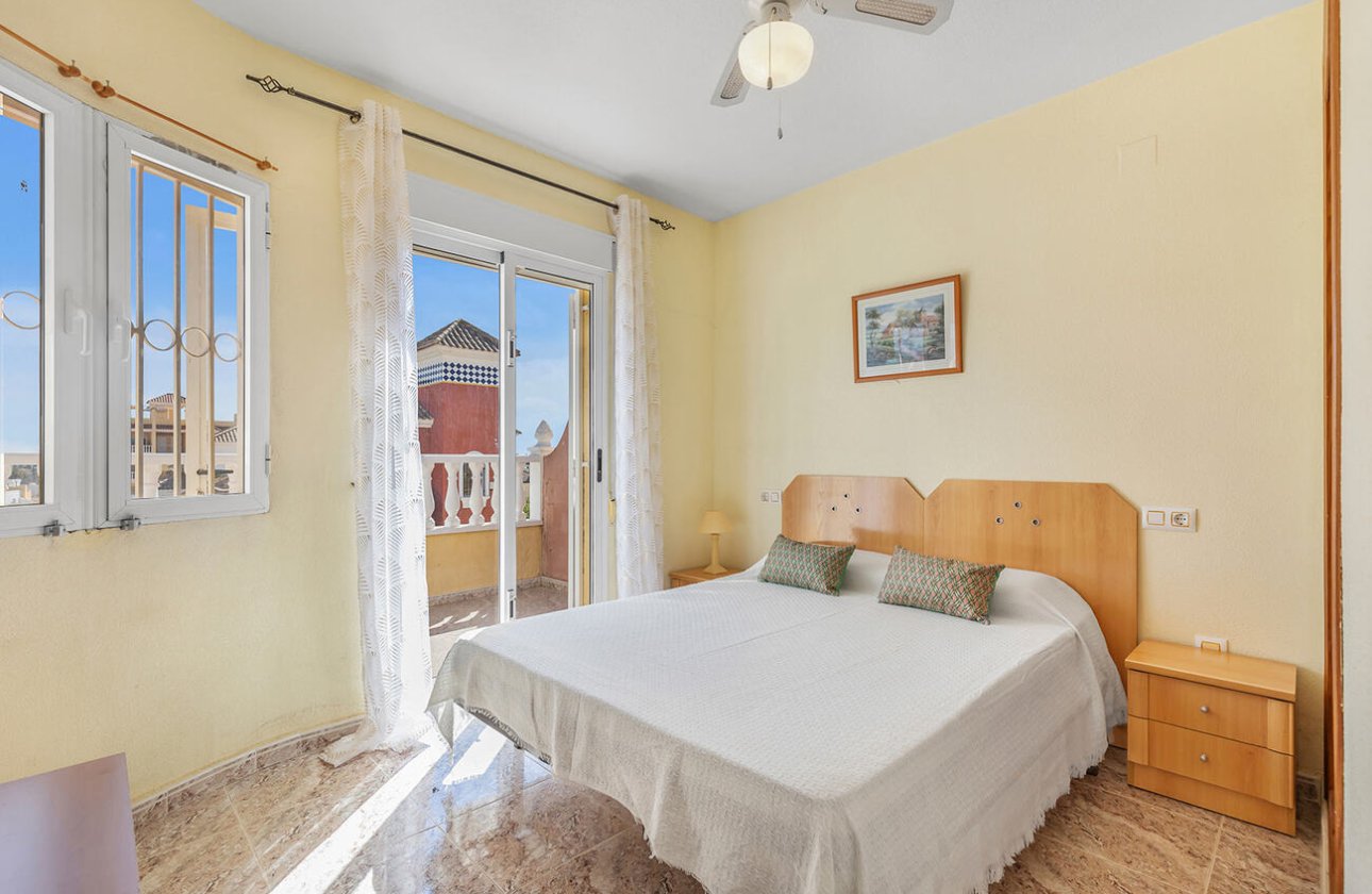 Revente - Semi Detached Penthouse -
Orihuela Costa - Costa Blanca