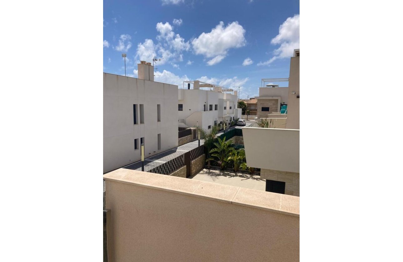 Revente - Semi Detached -
Pilar de la Horadada - Costa Blanca