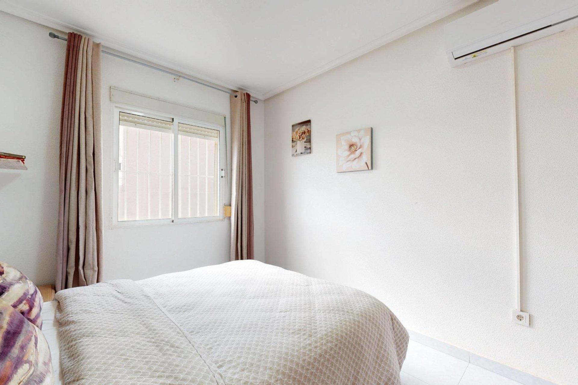 Revente - Semi Detached -
San Miguel de Salinas - 03193