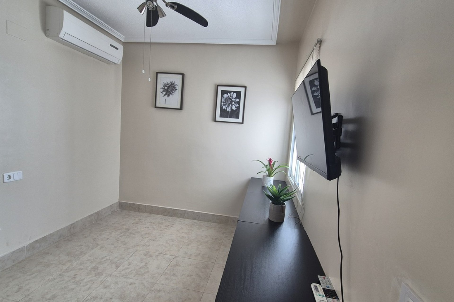 Revente - Semi Detached -
San Miguel de Salinas - Inland