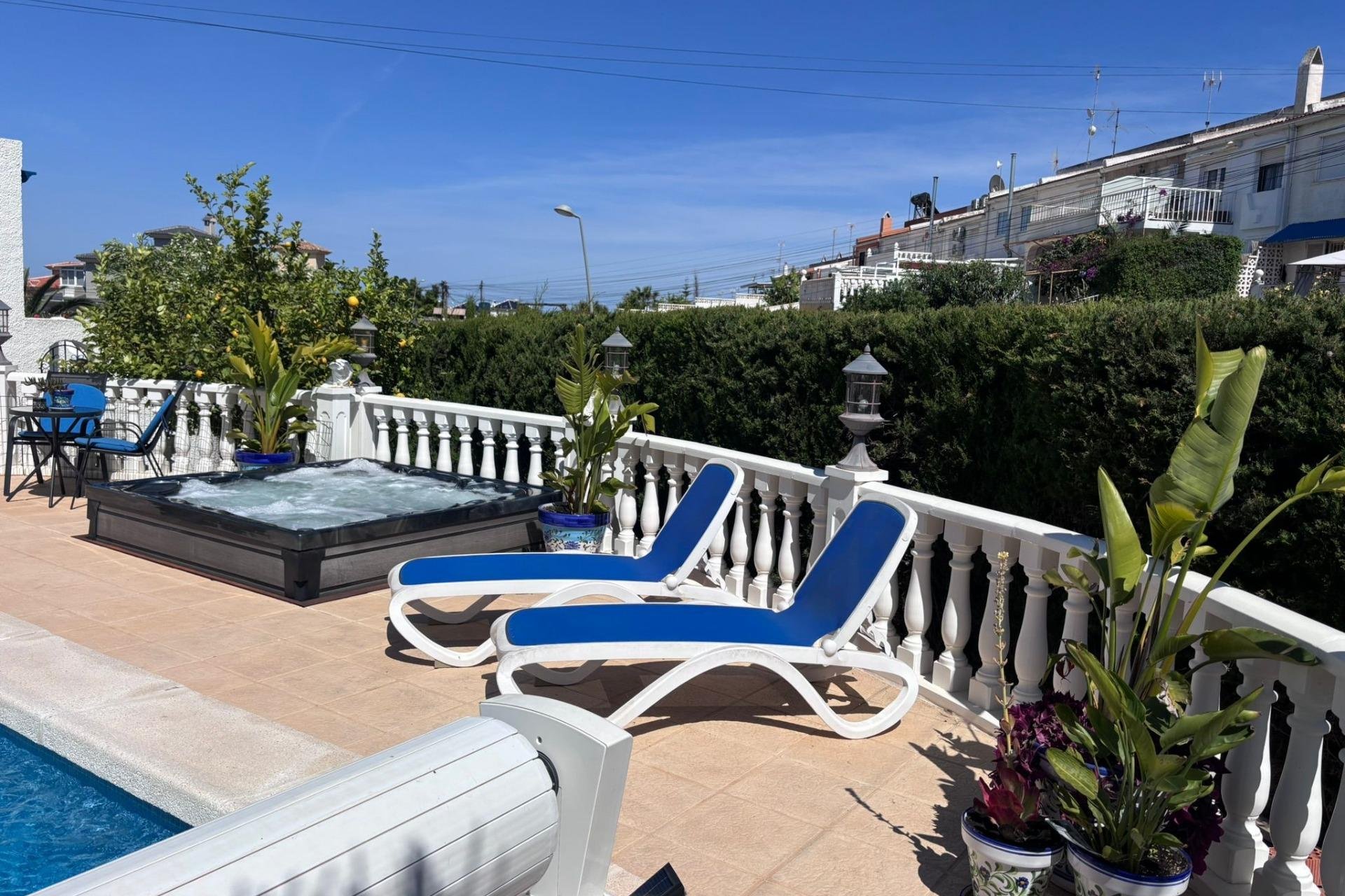 Revente - Semi Detached -
Torrevieja - Los Balcones