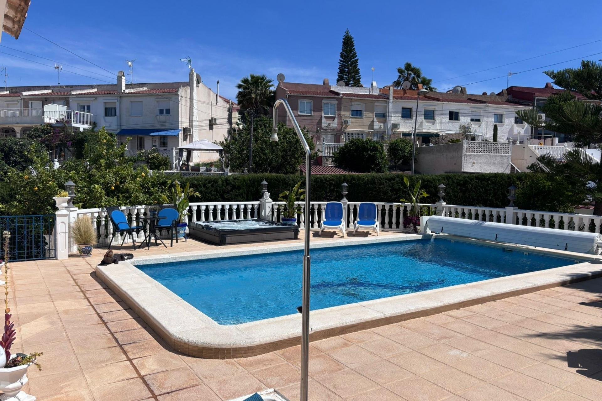 Revente - Semi Detached -
Torrevieja - Los Balcones