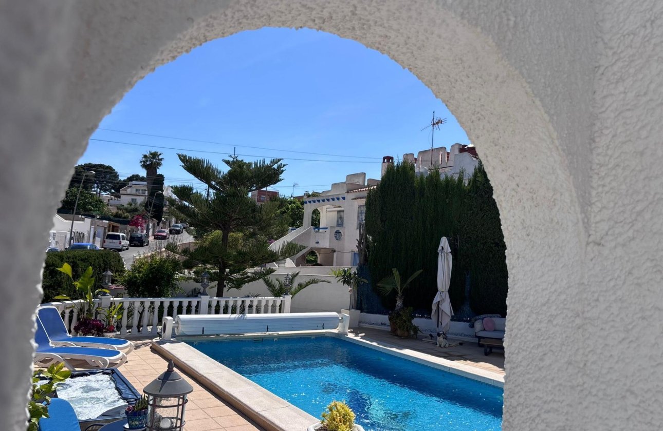 Revente - Semi Detached -
Torrevieja - Los Balcones