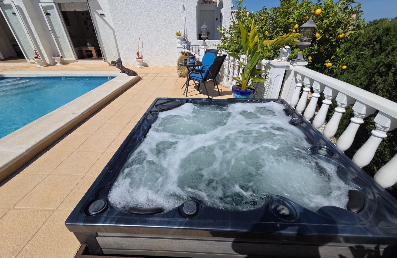 Revente - Semi Detached -
Torrevieja - Los Balcones