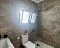 Revente - Semi Detached -
Villamartin - Costa Blanca