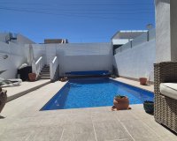 Revente - Semi Detached -
Villamartin - Costa Blanca