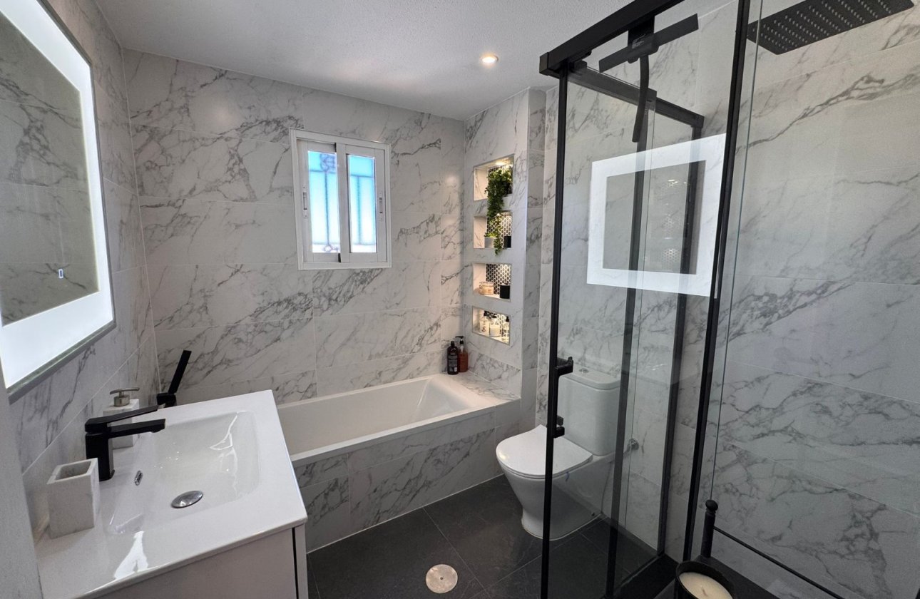 Revente - Town House -
Campoamor - Costa Blanca