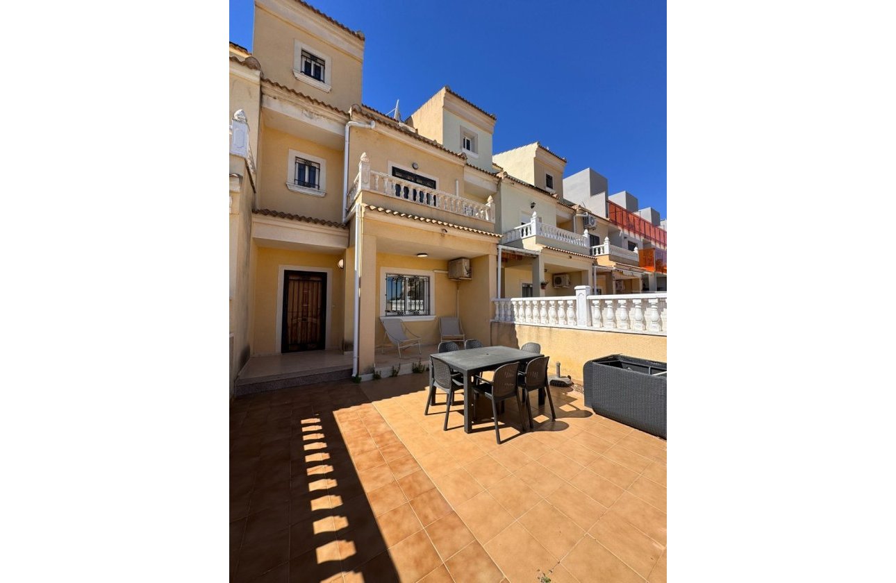 Revente - Town House -
Campoamor - Costa Blanca