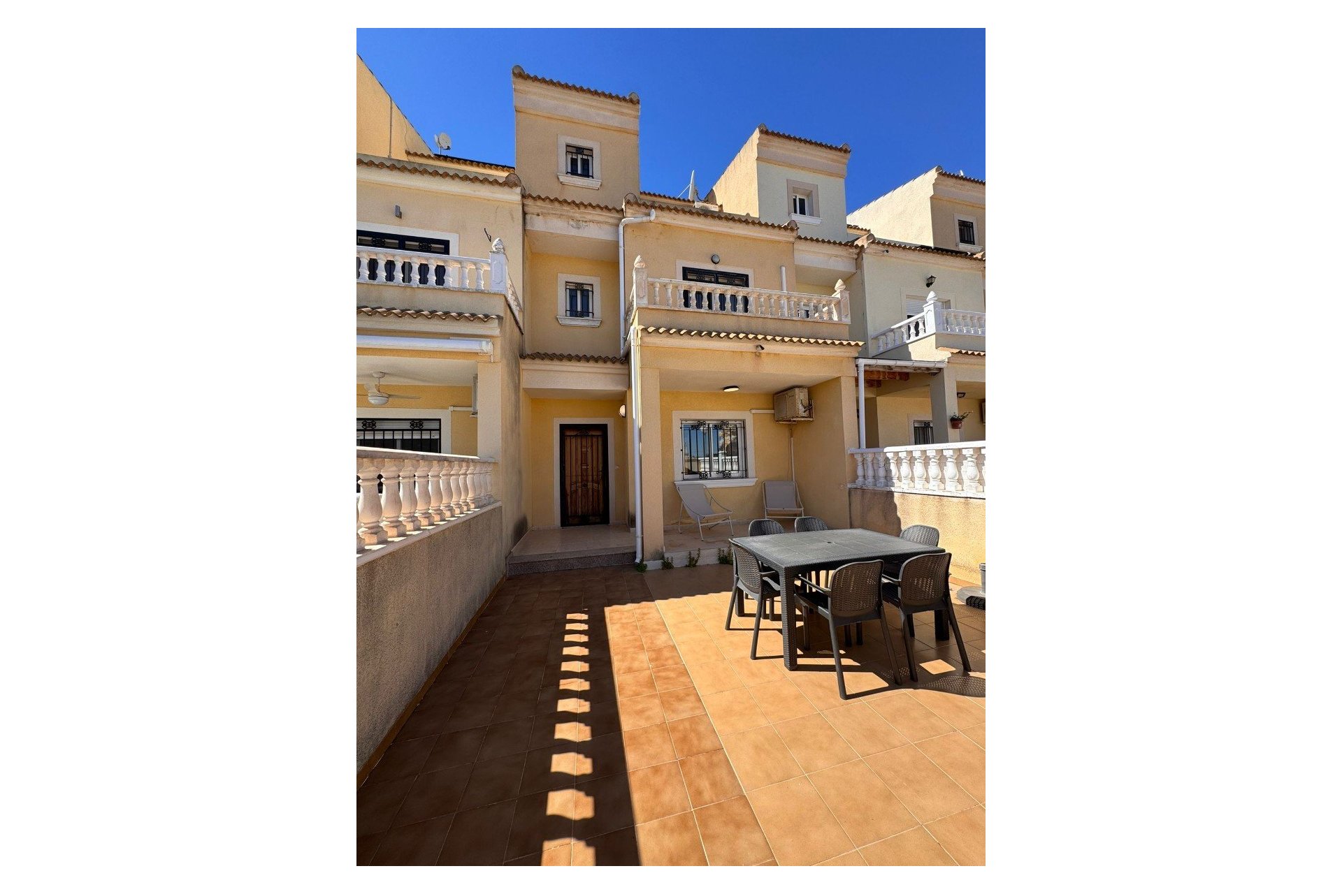 Revente - Town House -
Campoamor - Costa Blanca