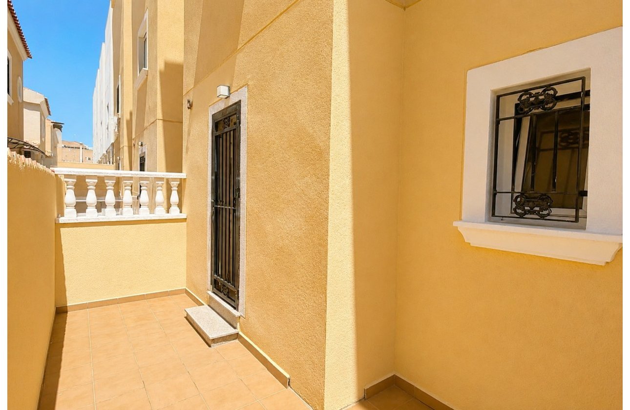 Revente - Town House -
Campoamor - Costa Blanca