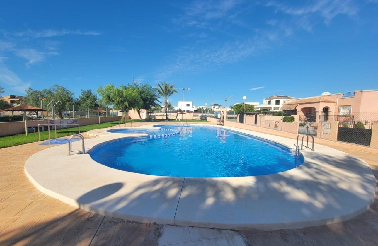 Revente - Town House -
Los Montesinos - Los Montesinos - Urb. La Herrada