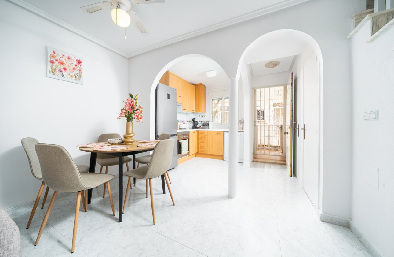 Revente - Town House -
Orihuela Costa - Los Almendros - La Florida