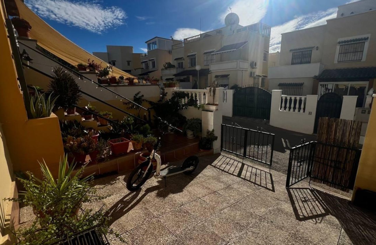 Revente - Town House -
Orihuela Costa - Los Almendros-la Florida