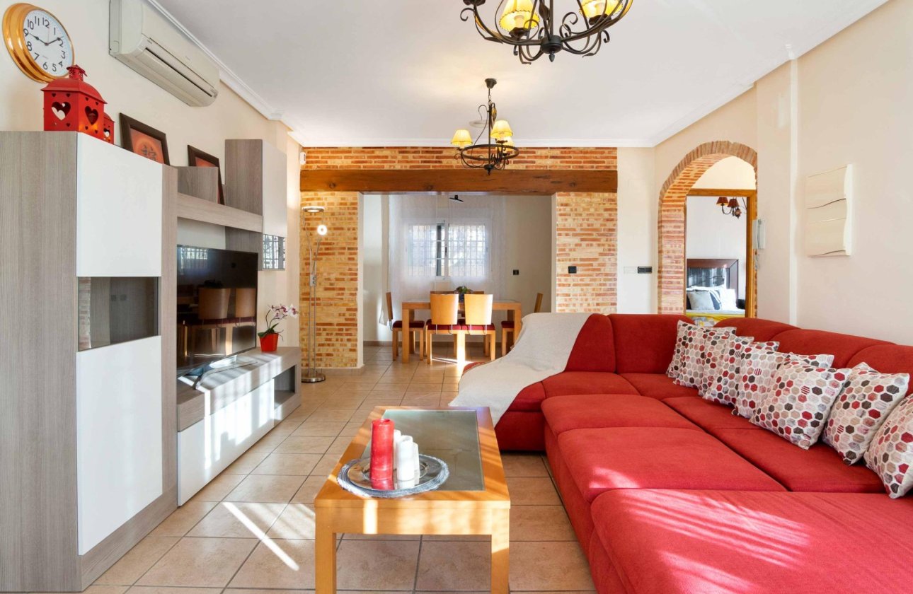 Revente - Town House -
Orihuela Costa - Los Almendros-la Florida