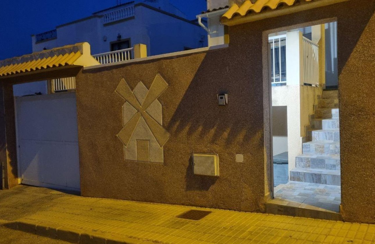 Revente - Town House -
Orihuela Costa - Los Almendros-la Florida