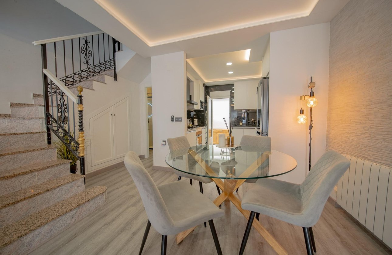 Revente - Town House -
Orihuela Costa - PAU 26