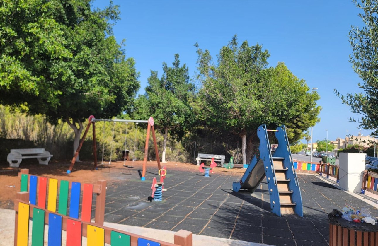 Revente - Town House -
Orihuela Costa - Playa Flamenca